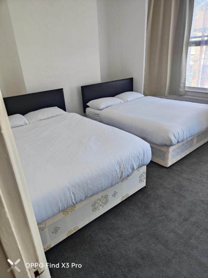 East London 2 Bedroom Apartment Eksteriør bilde